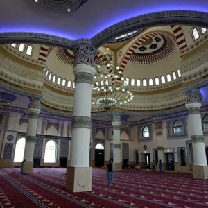 Al Farooq Mosque - Image 11